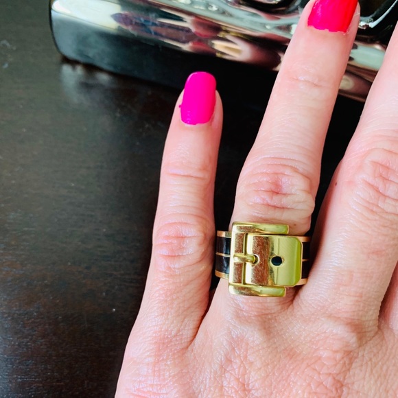 Michael Kors belt rings - Picture 6 of 7